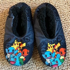 Pikachu Kids Slippers, size 2-3